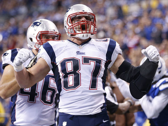 Gronk Predicts Winner Of Bucs' QB Competition