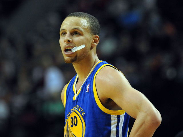 VIDEO: 1st look at 'NBA 2K16' shows Curry's free-throw routine, mouthguard chomp