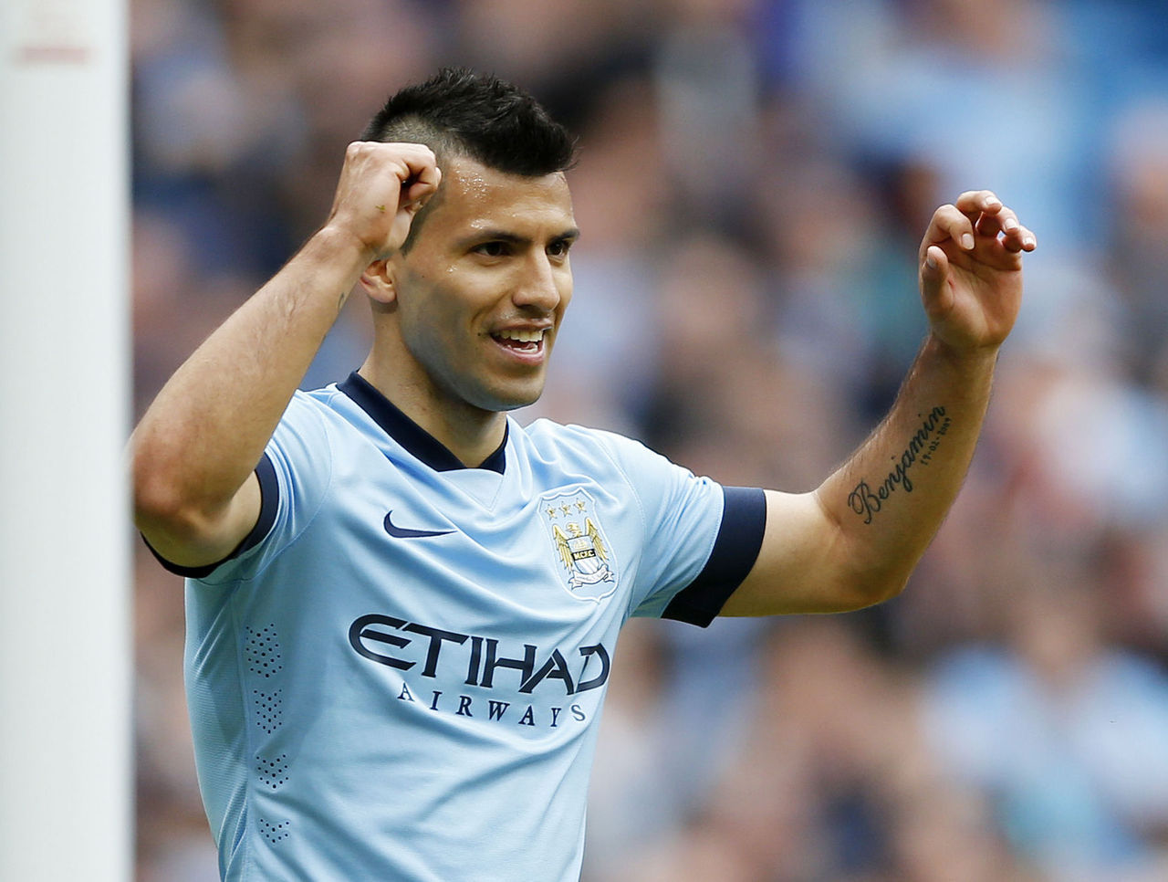 Manchester City Honours Sergio Aguero With No 10 Kit Thescore Com