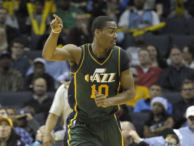 Jazz guard Burks says injured shoulder is 100 percent