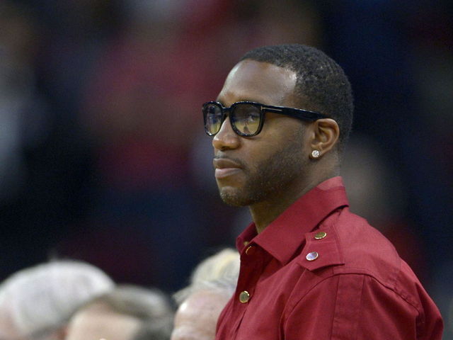 VIDEO: Tracy McGrady has jersey retired in China
