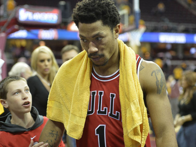 Derrick Rose's trainer on offseason progress: 'He looks like the old Derrick to me'