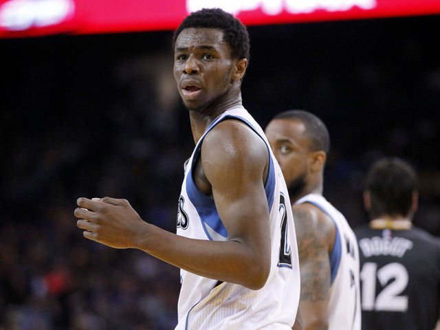 VIDEO: Andrew Wiggins hits the gym hard in Toronto