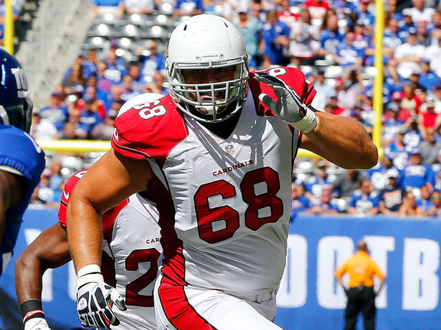 Cardinals trade starting lineman Veldheer to Broncos