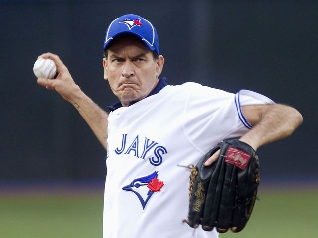 PHOTO: Charlie Sheen ecstatic about Derek Holland's 'Wild Thing' haircut