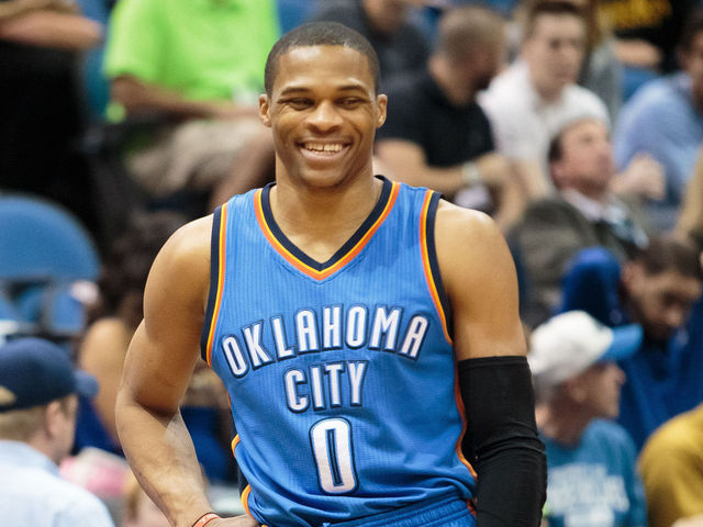 VIDEO: Russell Westbrook rocks out at Taylor Swift concert