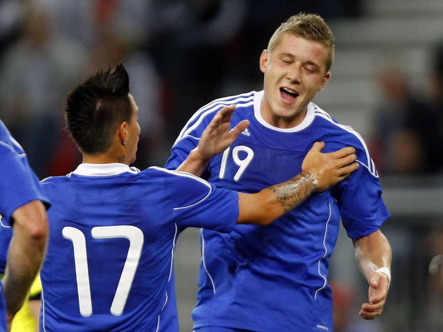 AC Milan signs Juraj Kucka to 4-year deal from Genoa