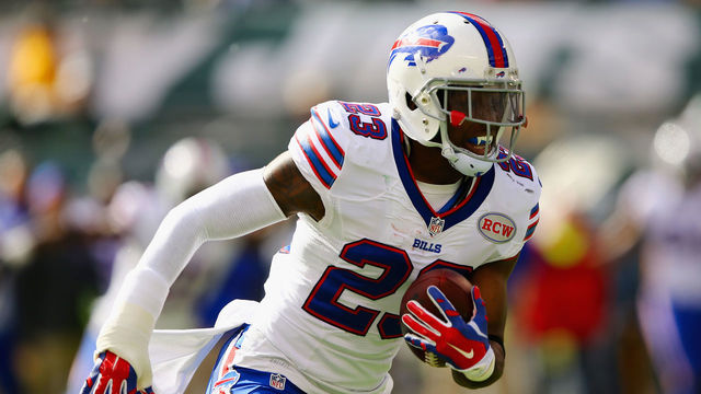Bills' Williams faces concussion scare after suffering neck injury in 2015