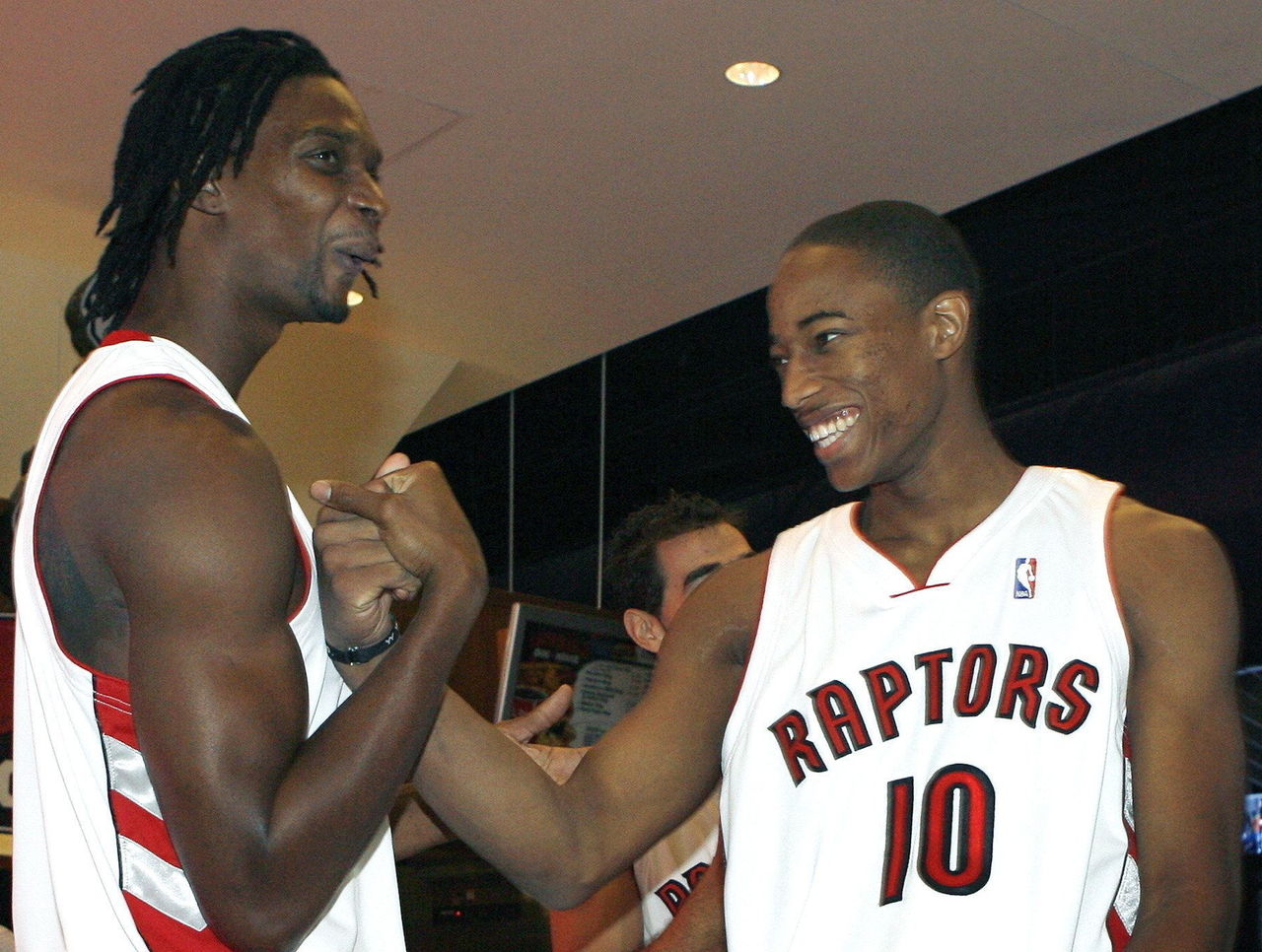 DeRozan剛進聯盟的時候,Bosh是球隊老大,當時他的表現如何?-黑特籃球-NBA新聞影音圖片分享社區