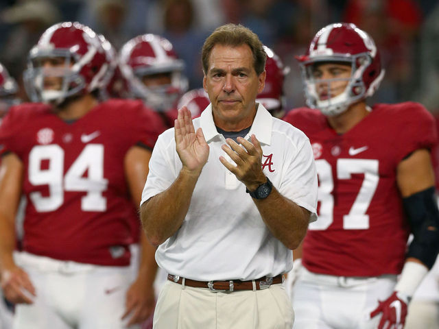 Alabama overcomes slow 1st quarter to blow out Middle Tennessee