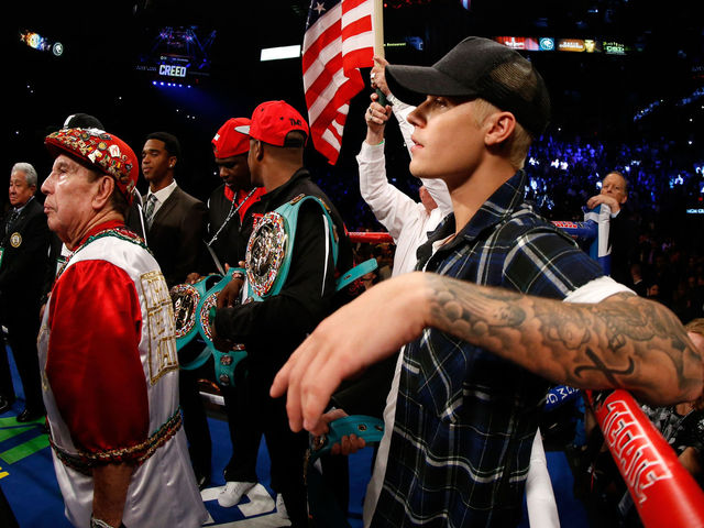Justin Bieber defends Floyd Mayweather: Haters 'can just stop being stupid'