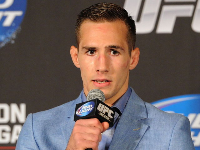 Rory MacDonald tweets support for Conor McGregor