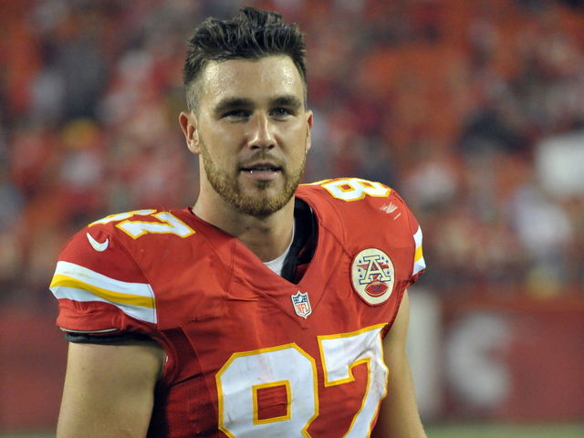 Watch: Chiefs' Kelce clowns Marquette King with his own dance