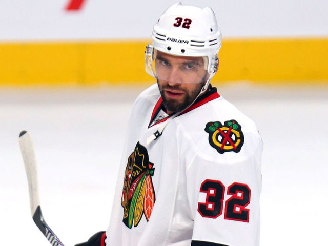 Blackhawks sign Michal Rozsival to 1-year contract worth reported $600,000