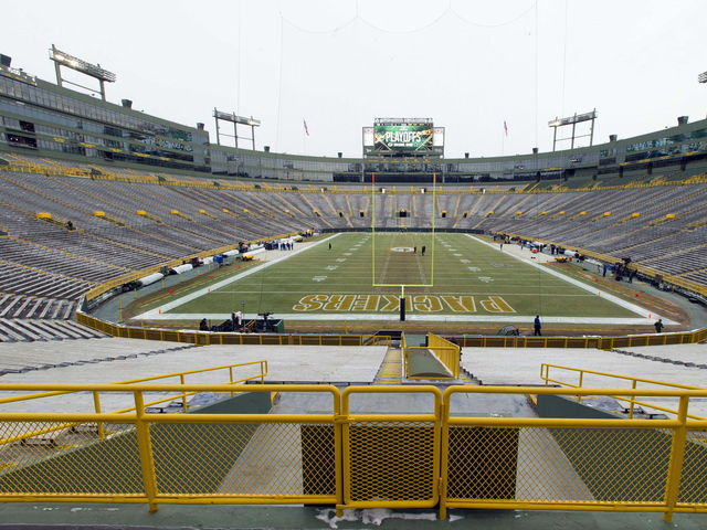 Seahawks' Drew Nowak is a Packers' minority owner