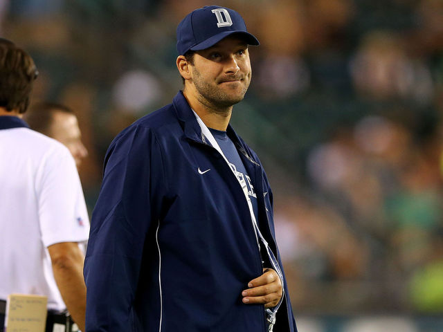 VIDEO: Rob Riggle roasts NFC East in parody of Adele's 'Hello'
