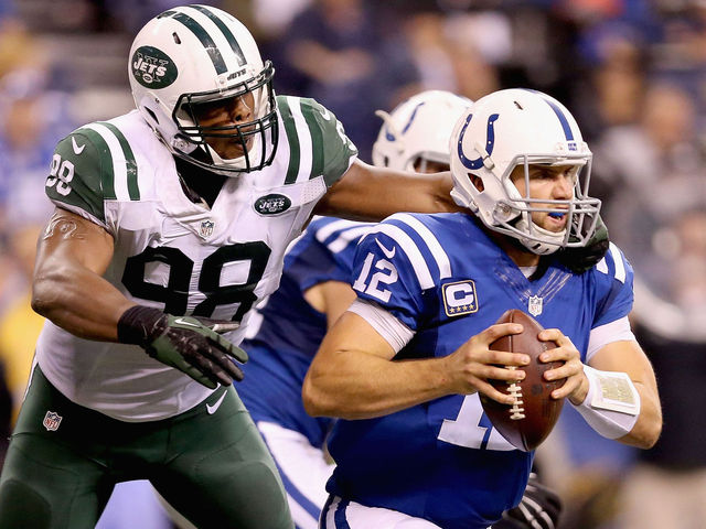 Fantasy Footnotes: Luck's struggles continue, Moncrief shin…