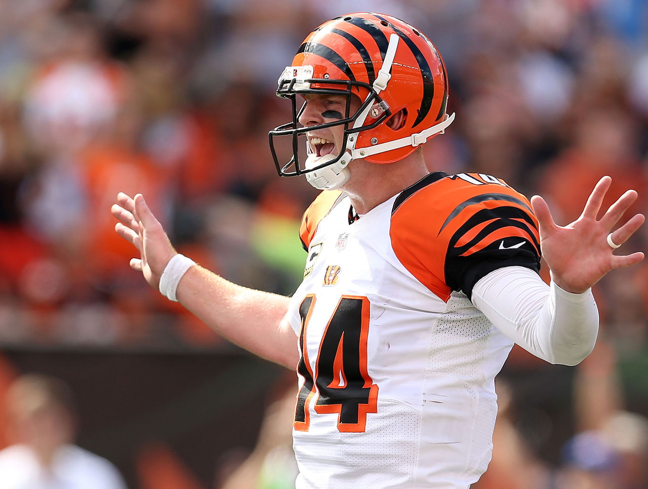 Bengals quarterback Andy Dalton sings, plays guitar with son