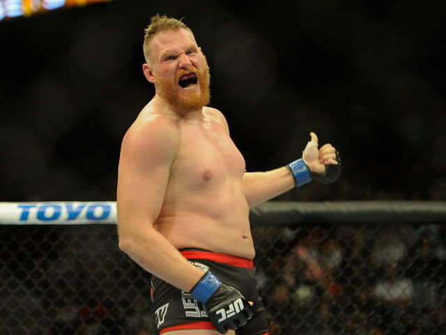 UFC Fight Night 75: Barnett wins decision over Nelson in return to Octagon