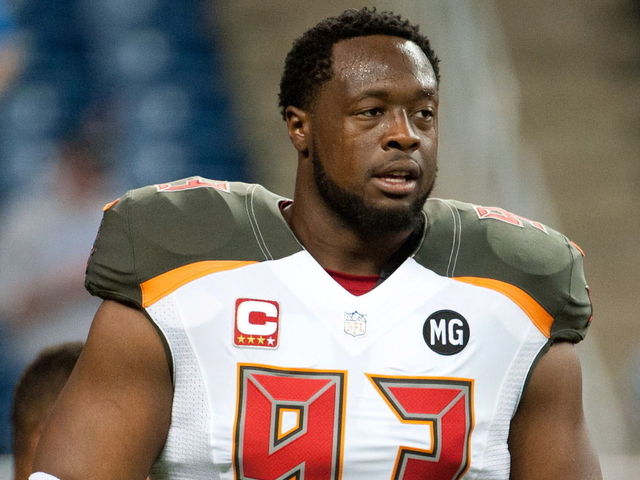 Buccaneers' McCoy vents vague frustration on Twitter