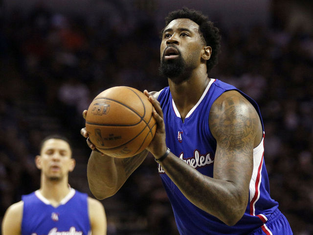 Clippers' Jordan doesn't plan to change unsuccessful free-throw technique