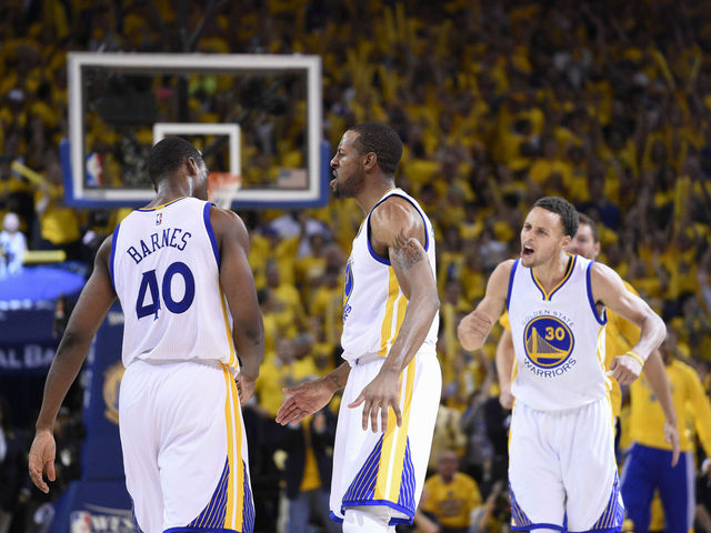Oddsmakers: Warriors have highest win total, Cavs remain title favorites