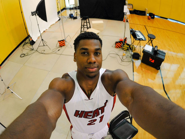 Whiteside sits out Heat's opening workout with strained calf