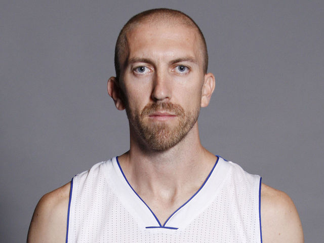 Pistons' Steve Blake suffers concussion