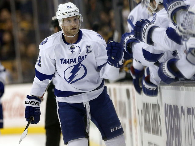 VIDEO: Avalanche forget Stamkos exists on back-to-back goals