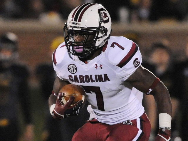 VIDEO: South Carolina's Carson pulls in TD after assist from Missouri defender
