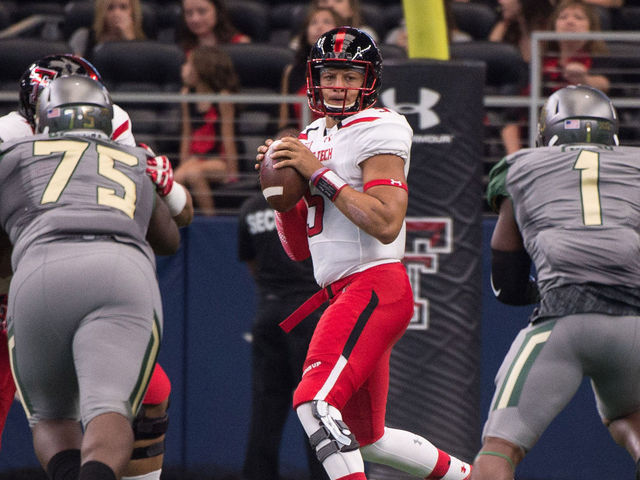VIDEO: Texas Tech's Mahomes has all the right moves against Baylor