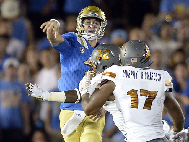 VIDEO: UCLA's Josh Rosen shows great footwork to escape Arizona State pressure