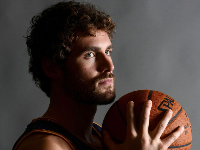 PHOTO: Kevin Love tweets, then deletes, awkward chocolate milk photo