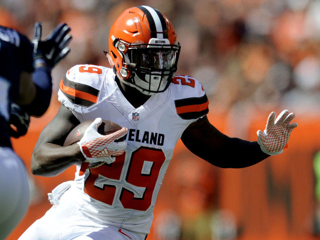 Watch: Browns' Johnson makes incredible one-handed 34-yard grab