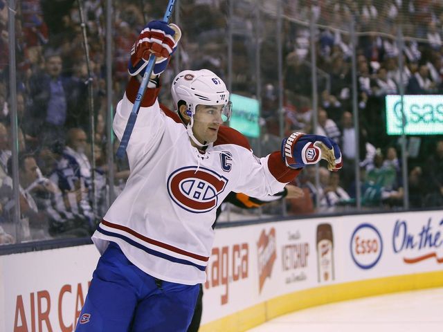 VIDEO: Pacioretty scores 1st goal of season thanks to Bernier misplay