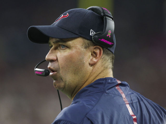 Texans trade up to No. 12 with Browns
