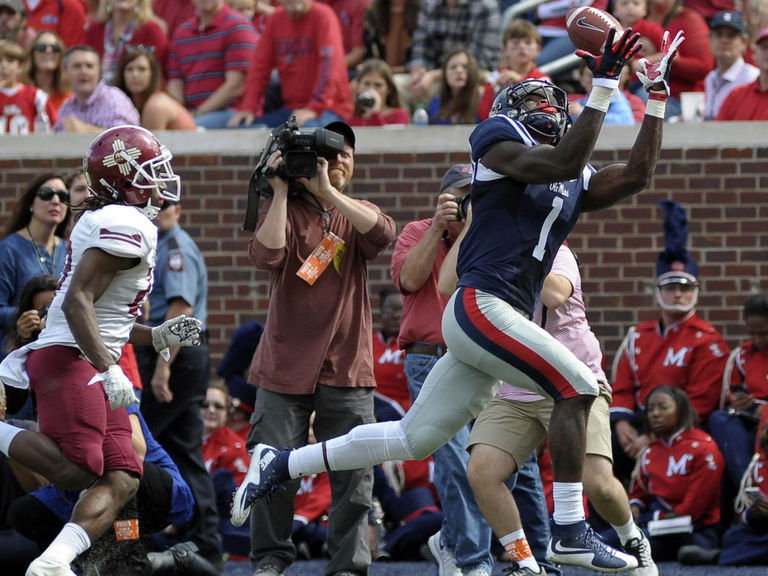 Laquon Treadwell Hauls in One-Handed Touchdown