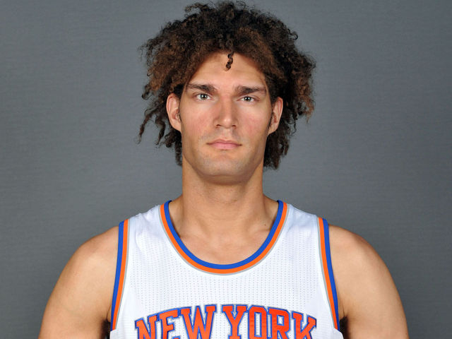 PHOTO: Robin Lopez dresses up as Doc Brown at Comic Con
