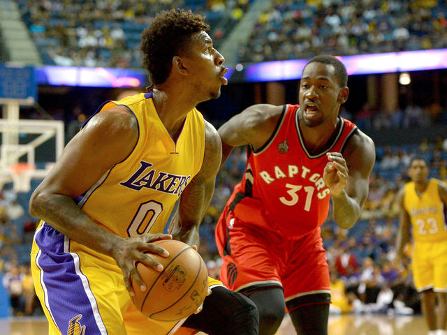 Lakers' Scott open to higher volume of threes for 2015-16