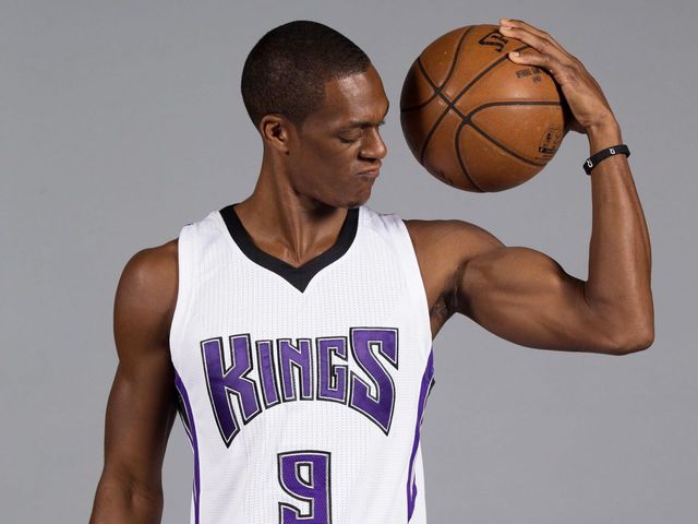 Rondo shoots down reported rift with coach Karl