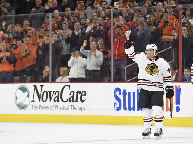 Flyers honor Kimmo Timonen prior to game vs. Blackhawks