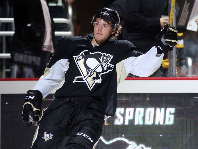 Penguins GM publicly questions coach's decision to not play Sprong