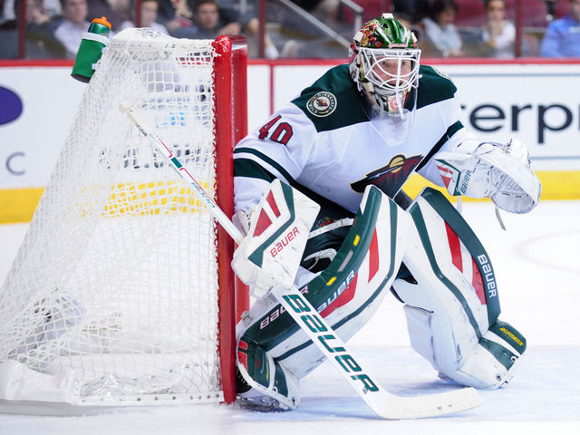 Wild's Dubnyk played with broken finger in Round 1