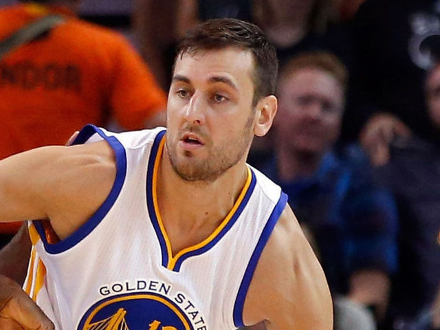 VIDEO: Bogut mocks Hayward's reaction to getting smacked in face