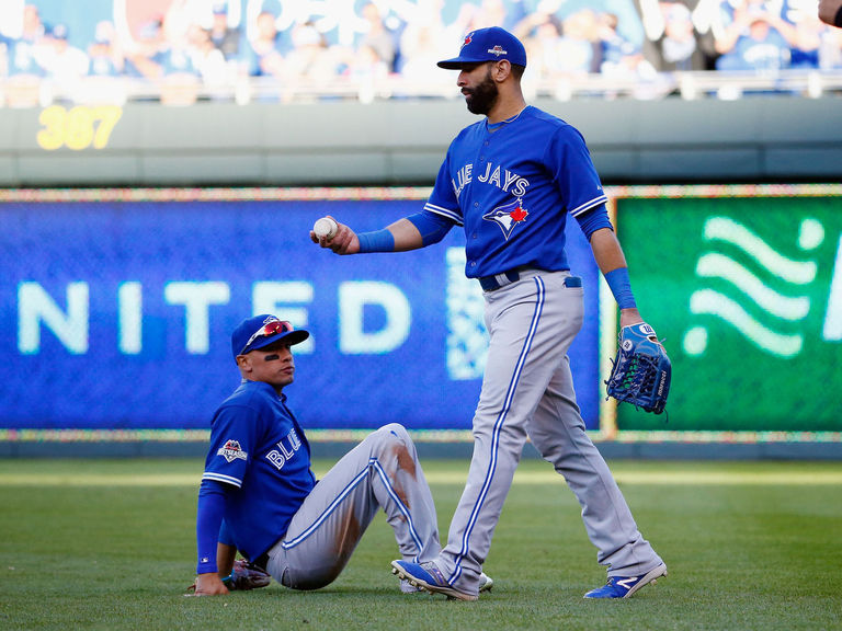 Goins and Smoak drive in two runs apiece as Blue Jays defeat