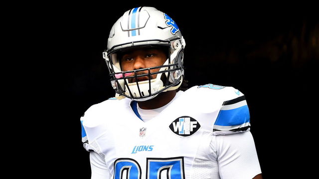 NFL tight end Pettigrew arrested for allegedly punching cop