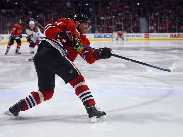 Blackhawks' Hossa out a 'couple weeks maybe'