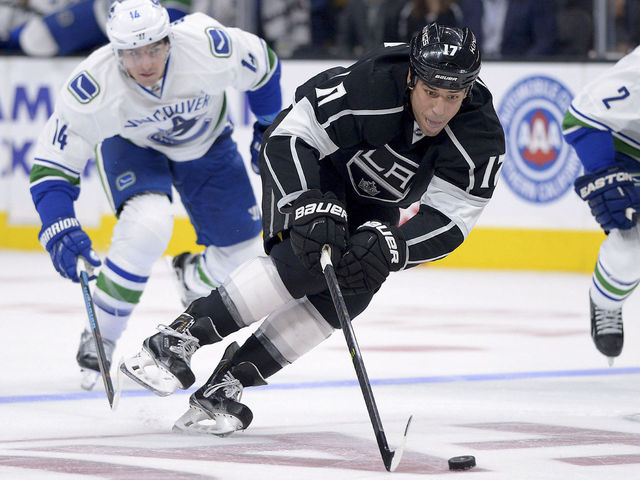 Lucic, Kings have had '2 or 3 little talks' about contract extension