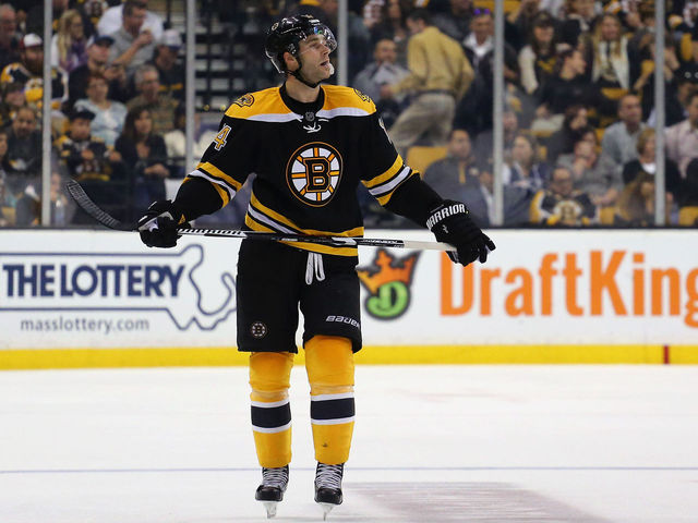 VIDEO: Bruins' Connolly snaps Neuvirth's shutout streak with Flyers miscue