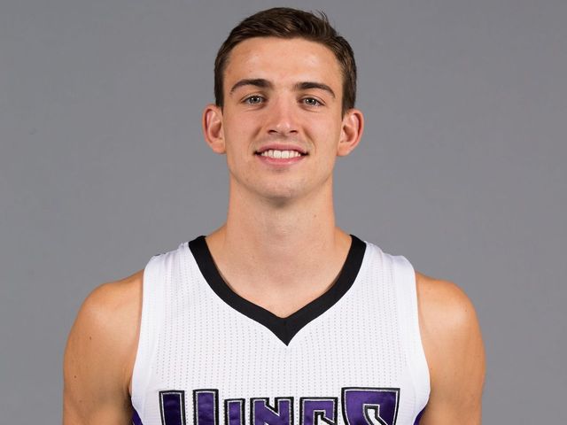 Kings waive David Stockton; reward last roster spot to Eric Moreland